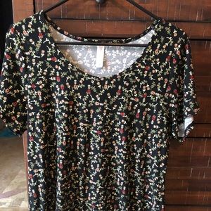 Lularoe Medium Perfect Tee